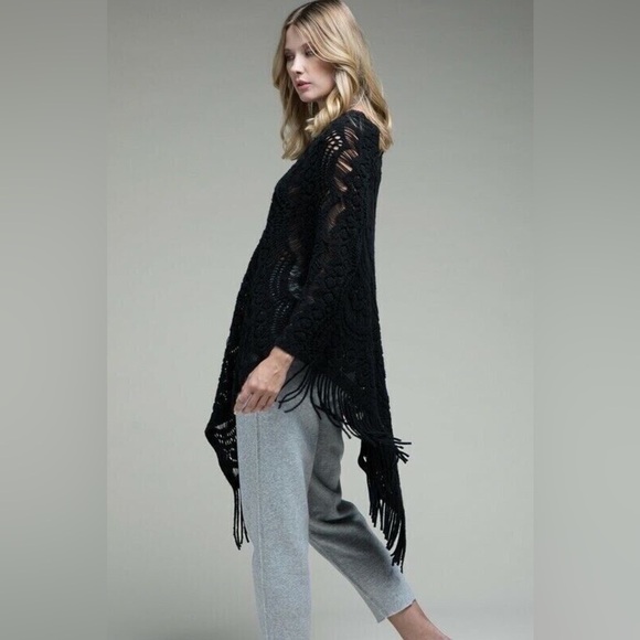 Women's Ruggine Prairie Open Knit Poncho One Size Black - Picture 2 of 5